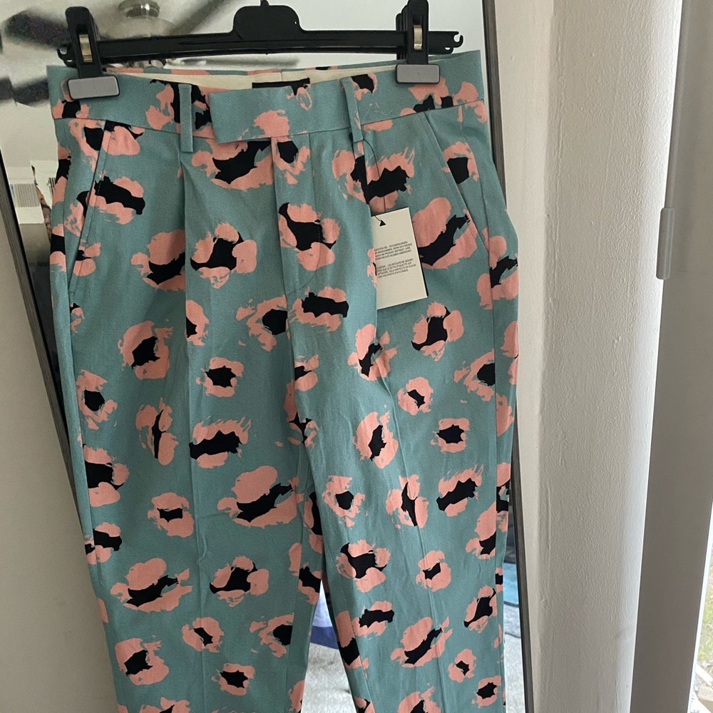 Never worn stylish pants sz 31